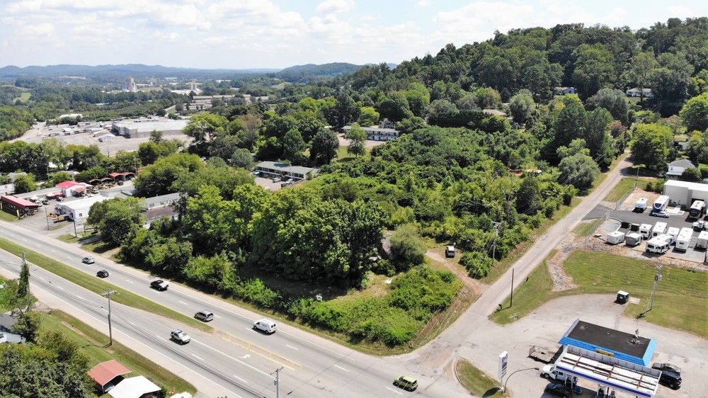 Airport Hwy Acreage: 4304 Airport Hwy, Louisville, TN 37777